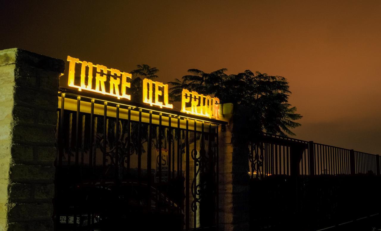 Torre del Prior Hostal Tortosa Exterior foto